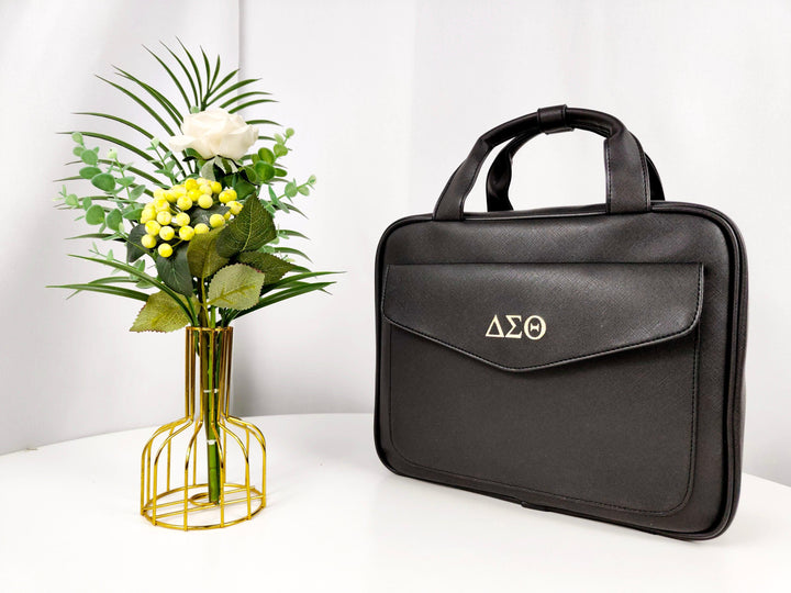 **NEW** ΔΣΘ Oversized Hanging Toiletry Bag - Simply Greek